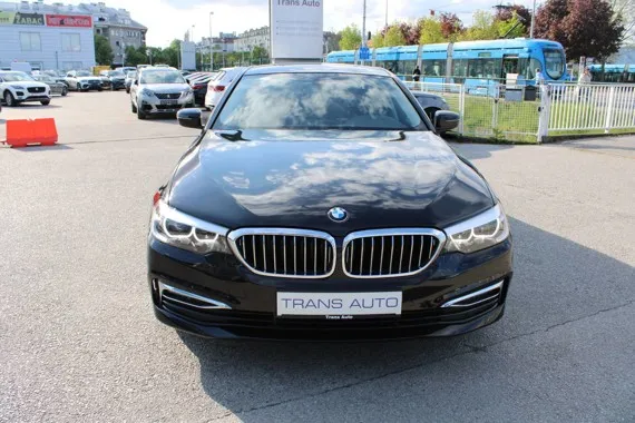 BMW serija 5 520d AUTOMATIK Luxury Individual *NAVI,LED,KAMERA* Image 2